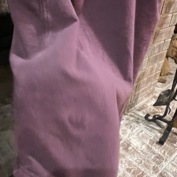 Lululemon tank. - Picture 3 of 3